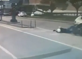 Bursa’da motosiklet sürücüsü ölümden döndü