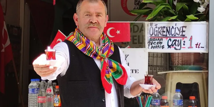 Bursa’da sigara içmeyen öğrenciye ucuz çay