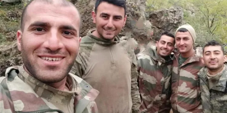 Şehit askerlerin 5’i aynı karede