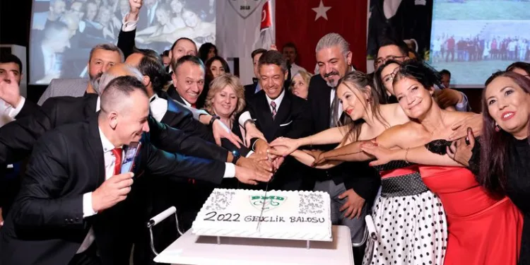 Bursa Motosiklet Derneği üyeleri baloda buluştu