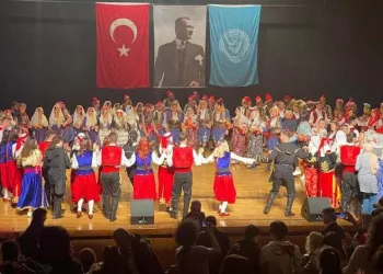 BUÜ’de Geleneksel Halk Oyunları Şenliği düzenlendi