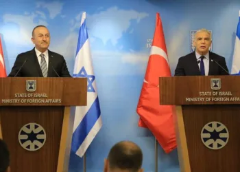 Bakan Çavuşoğlu İsrailli mevkidaşıyla görüştü