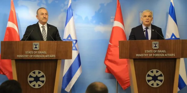 Bakan Çavuşoğlu İsrailli mevkidaşıyla görüştü