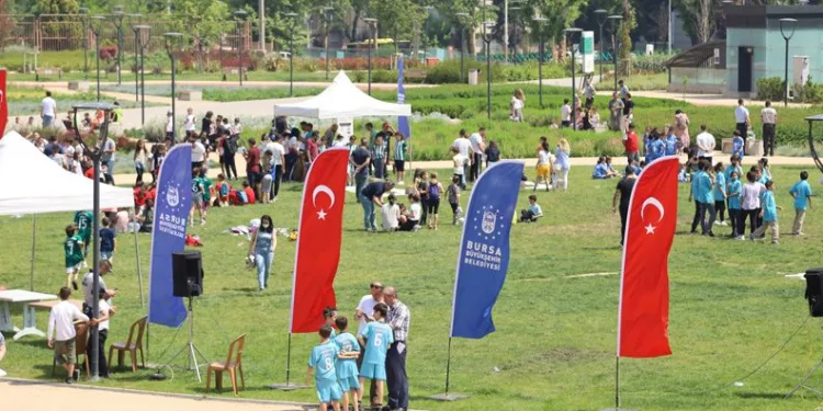 Büyükşehir öğrencileri sporla buluşturuyor