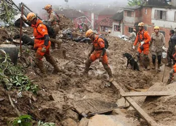Brezilya’da toprak kaymasında 33 kişi ölü