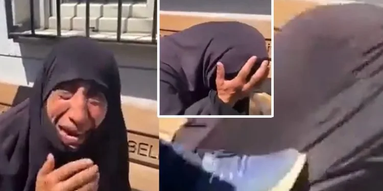 Suriyeli yaşlı kadına tekmeli saldırı