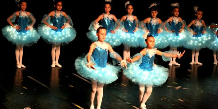 Bursa’da küçük balerinlerden büyük gösteri