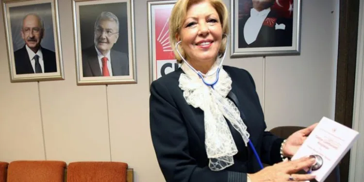 CHP’li Canan Arıtman hayatını kaybetti