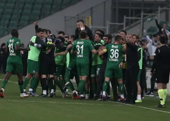 Bursaspor’dan kümede kalma savaşı