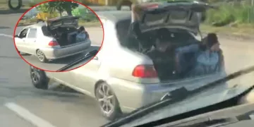 Bursa’da otomobil bagajında yolculuk