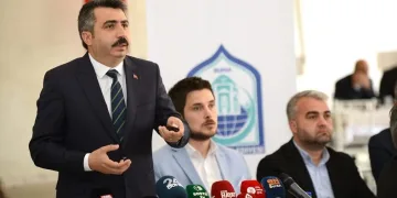 Bursa’da Başkan Yılmaz Çınarönü projesini tanıttı