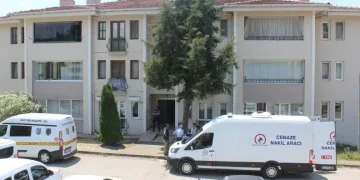 25 yıllık karısını boğarak öldürdü!