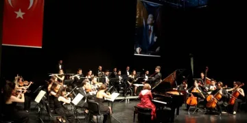 Nilüfer Oda Orkestrası’ndan muhteşem konser