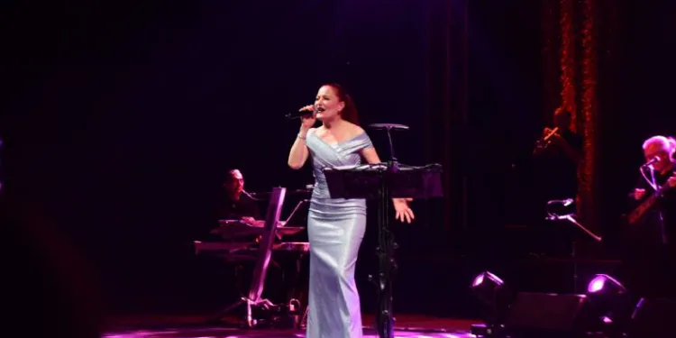Candan Erçetin’den Bursalılara muhteşem konser