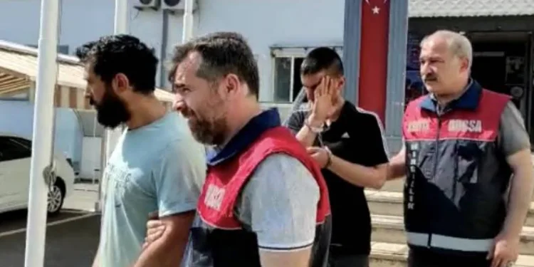 Bursa’da çelik kasa hırsızları yakalandı