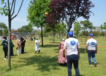 Bursa’da doktorlar, danışanlarıyla piknik yaptı