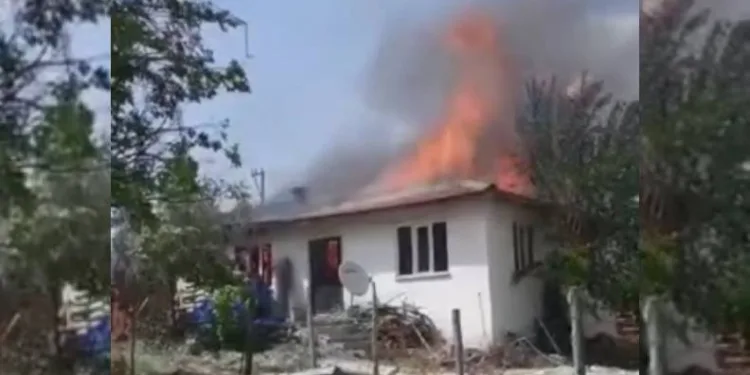 Bursa’da yangın! Evleri kül oldu