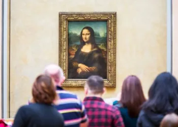 Mona Lisa tablosuna pastalı saldırı