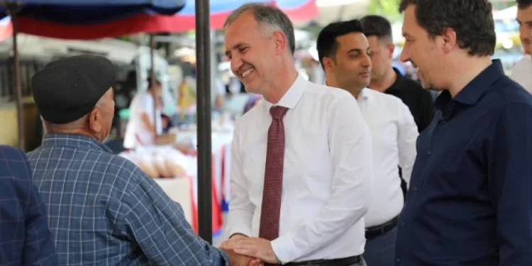 İnegöl’de pazar alanında trafik sorunu çözüldü