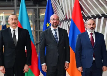 Üçlü toplantı Brüksel’de başladı