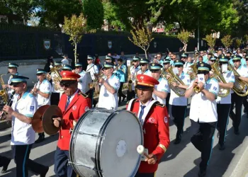 Edirne’deki festivalin yıldızı Bursa bandosu
