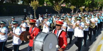 Edirne’deki festivalin yıldızı Bursa bandosu