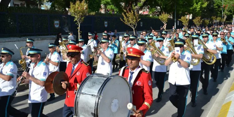 Edirne’deki festivalin yıldızı Bursa bandosu
