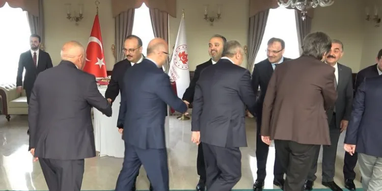 Bursa protokolü bayramlaştı