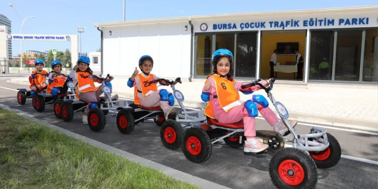 Bursa’da trafik eğitim temelden başlıyor