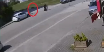 Bursa’da köpekten kaçarken canından oluyordu