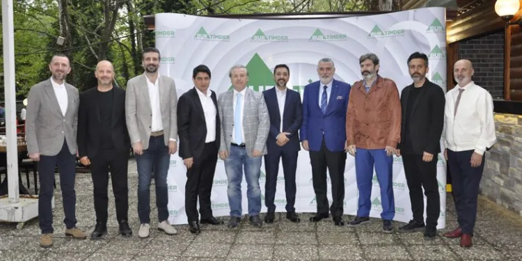 BURTİMDER ailesi iftarda buluştu