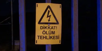 Trafoda akıma kapılarak can verdi