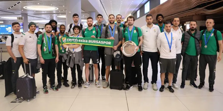 Frutti Extra Bursaspor yurda döndü