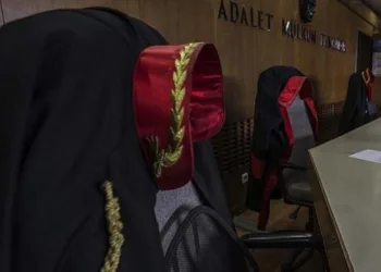 Hakim ve savcılara FETÖ ihracı