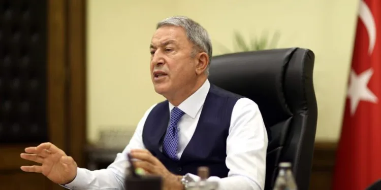 Bakan Akar’dan sığınmacı açıklaması