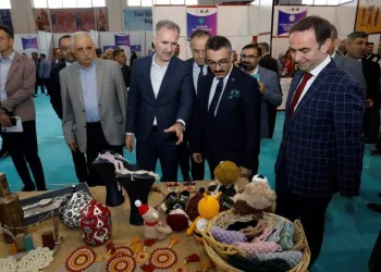 Bursa İnegöl’de üniversite ve meslek tanıtım günleri başladı