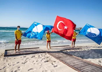 Bursa İznik Gölü ilk mavi bayrağına kavuştu