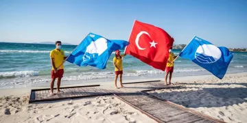 Bursa İznik Gölü ilk mavi bayrağına kavuştu