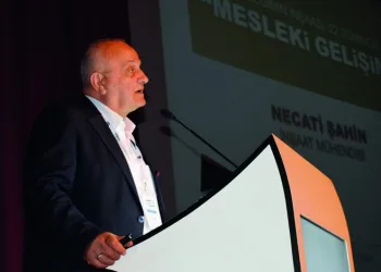 Necati Şahin gençlerle tecrübelerini paylaştı