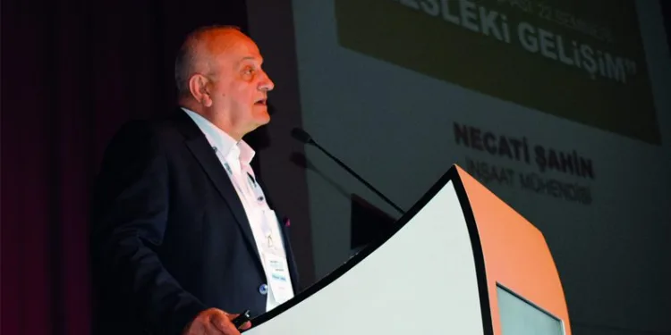 Necati Şahin gençlerle tecrübelerini paylaştı