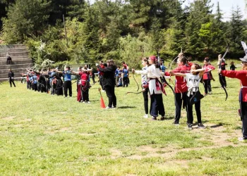 Bursa’da okçuluk müsabakasına 160 öğrenci katıldı