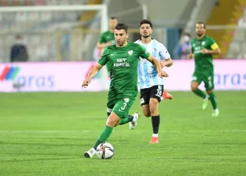 Onur Atasayar, Bursaspor’a veda etti