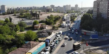Ukrayna’ya gidemeyen TIR’lar kontak kapattı