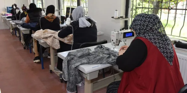 Yıldırım’dan kadınlara mesleği eğitim kursları