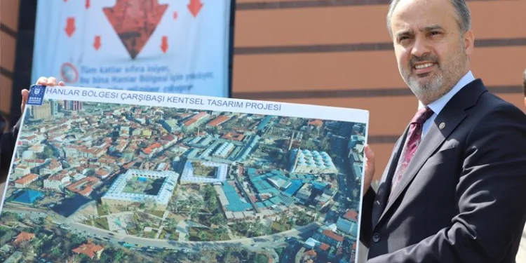 Bursa’nın tarihi meydanı gün yüzüne çıkmaya başladı