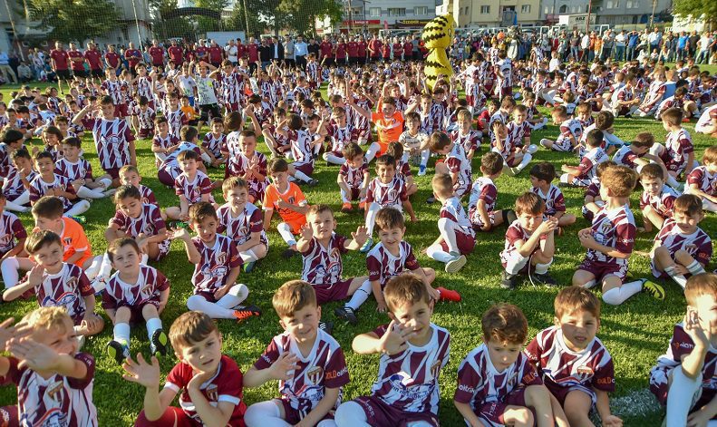 İnegölspor yaz futbol okulu başladı