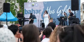 BUÜ İnegöl yerleşkesinde ‘Yaza Merhaba’ konseri