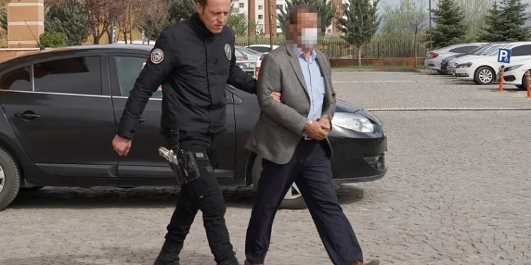 Kızını öldürmekten yargılanan babaya müebbet