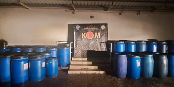 Hatay’da 10 ton kaçak içki ele geçirildi
