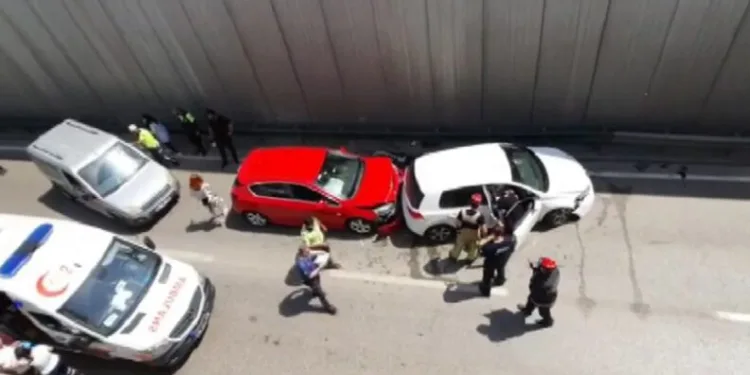 Bursa’da zincirleme kaza: 1 yaralı